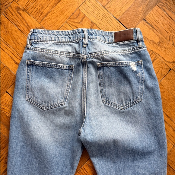 Trendy Distressed Women's Boyfriend Jeans in Light Blue - Picture 4 of 4